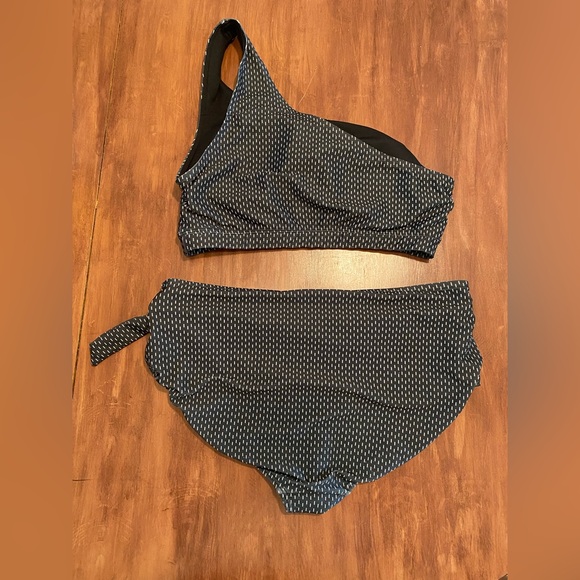 Albion Bikini Set Swim Crop Top and Simone Bottoms in Midnight Dash Size M - Picture 5 of 11